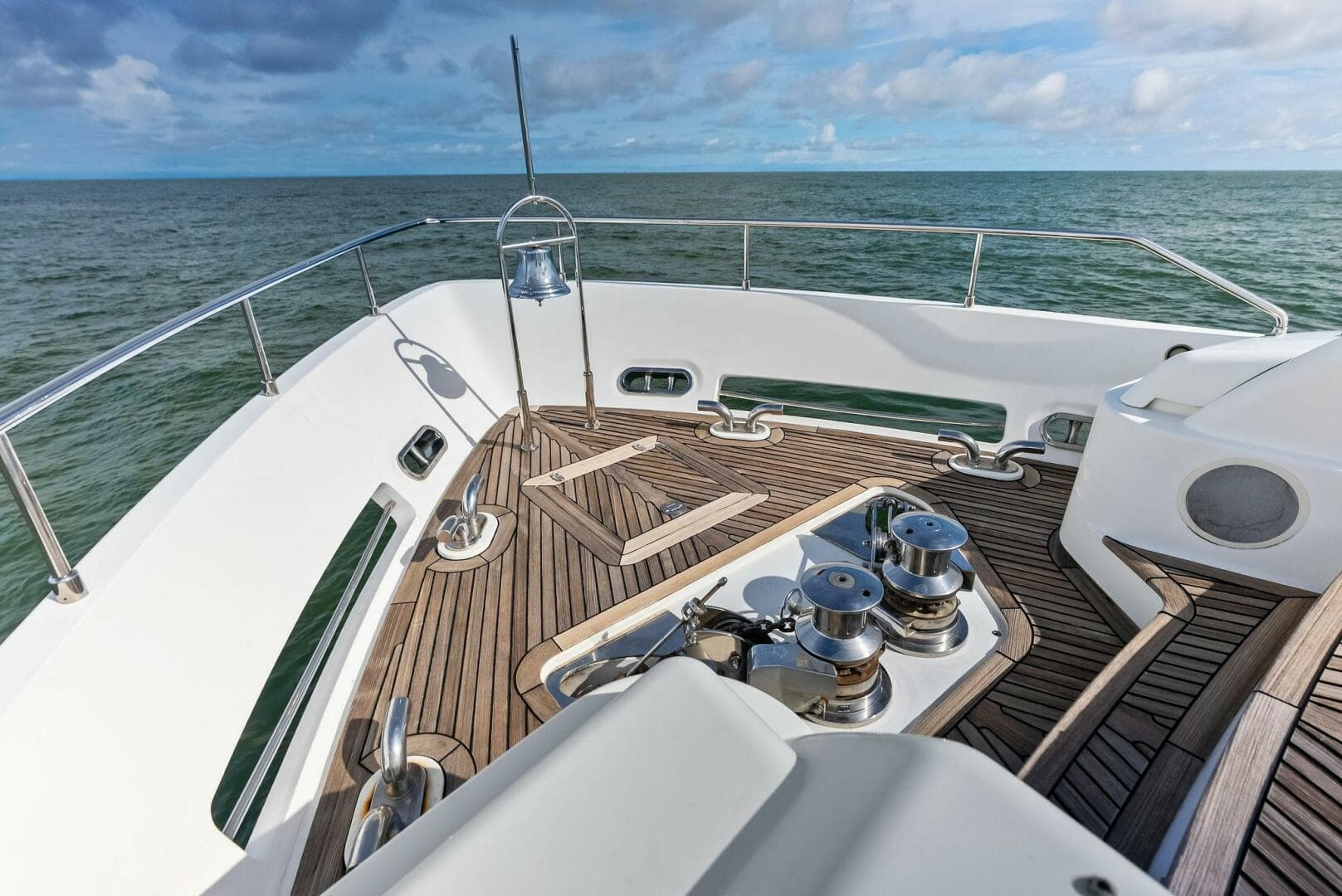 2014 Custom Line 100 — photo 36