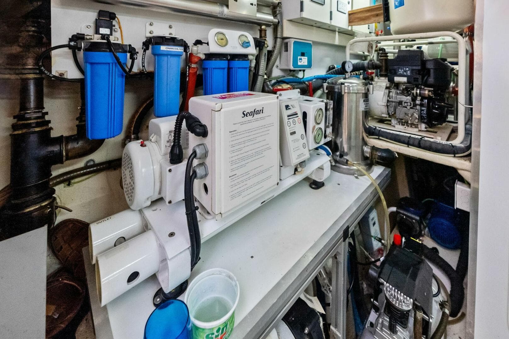 2014 Custom Line 100 — photo 97