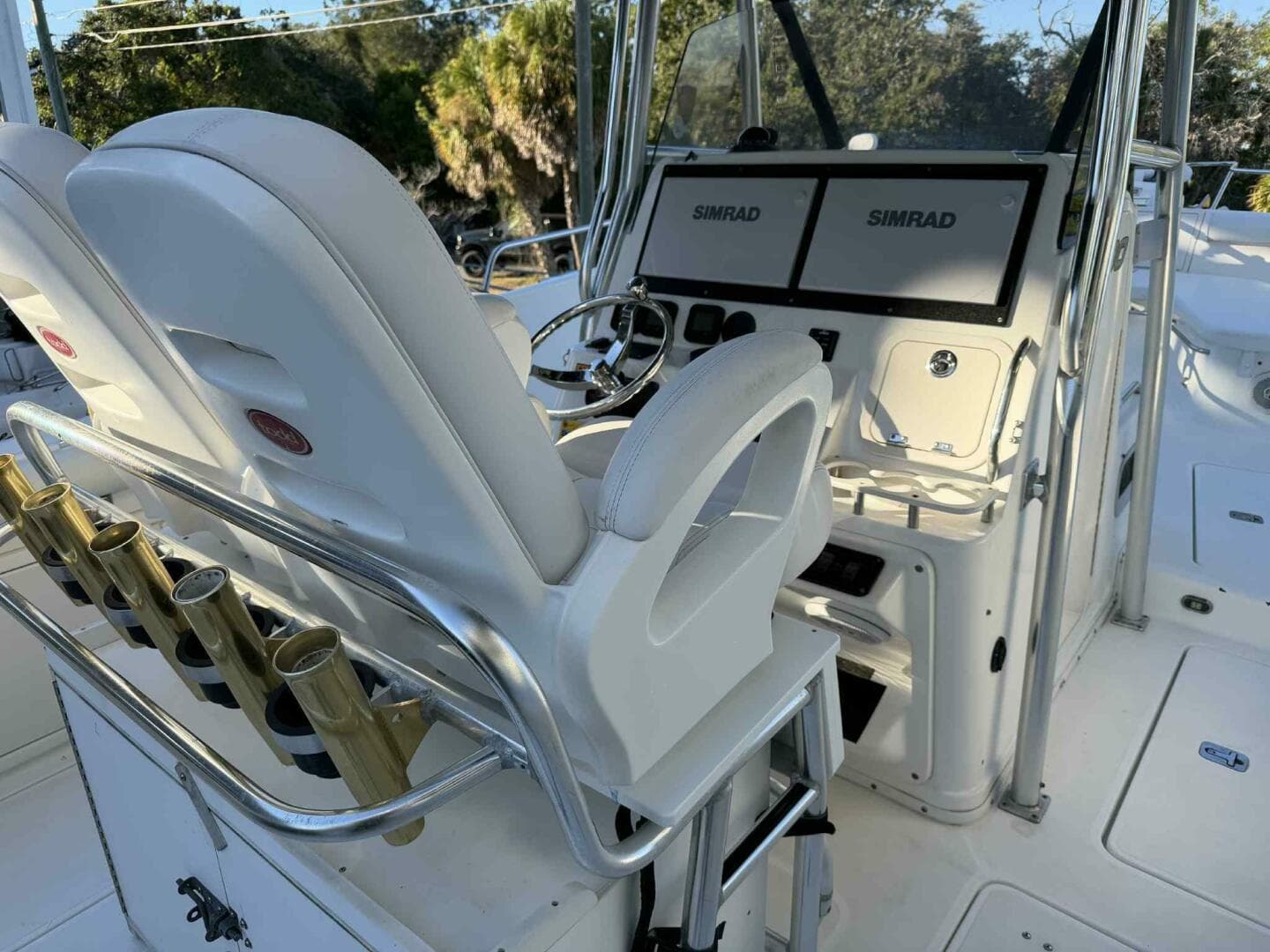 2004 Century 3200 Center Console — photo 27