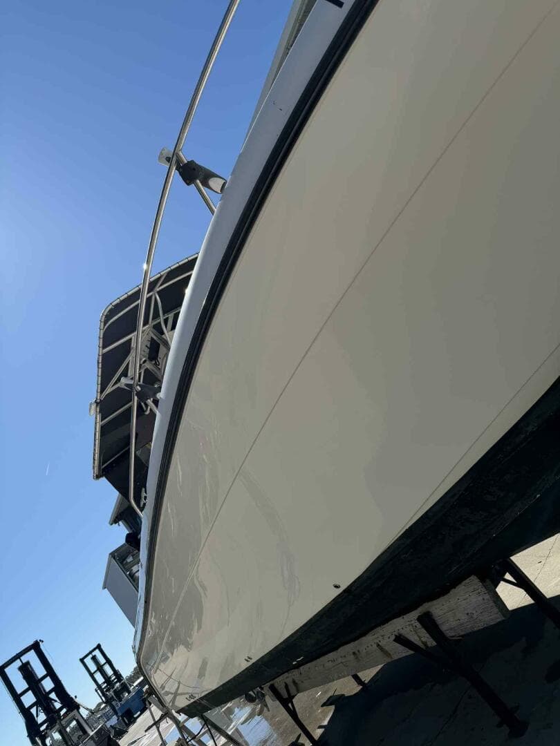 2004 Century 3200 Center Console — photo 42