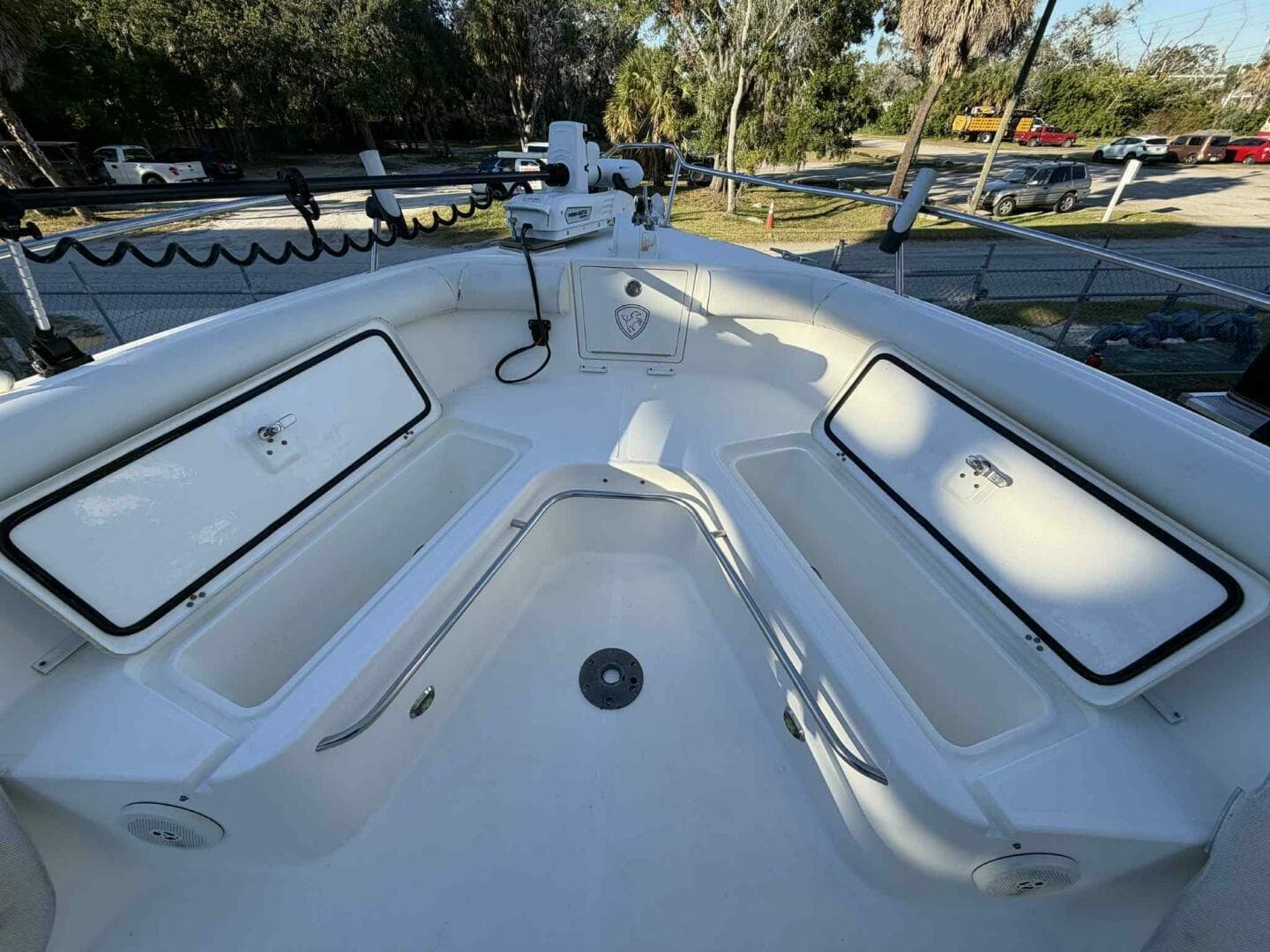 2004 Century 3200 Center Console — photo 18