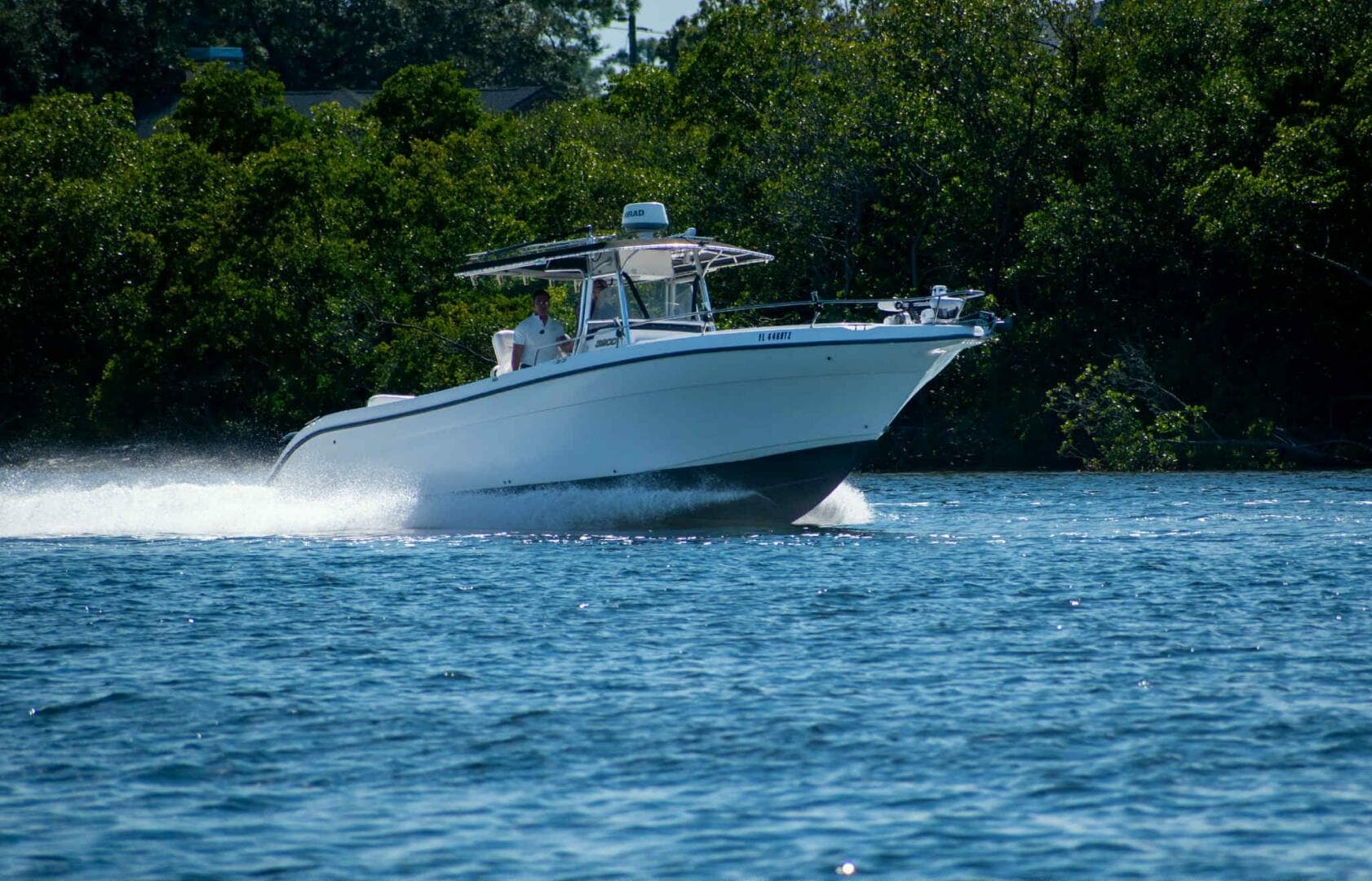 2004 Century 3200 Center Console — photo 46