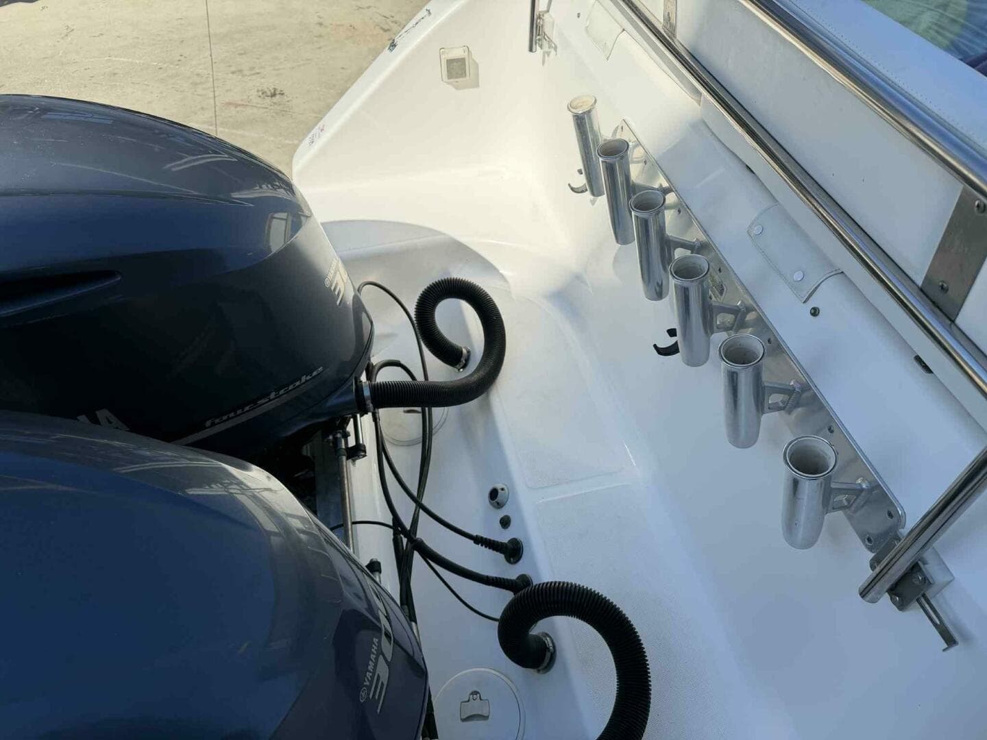 2004 Century 3200 Center Console — photo 61