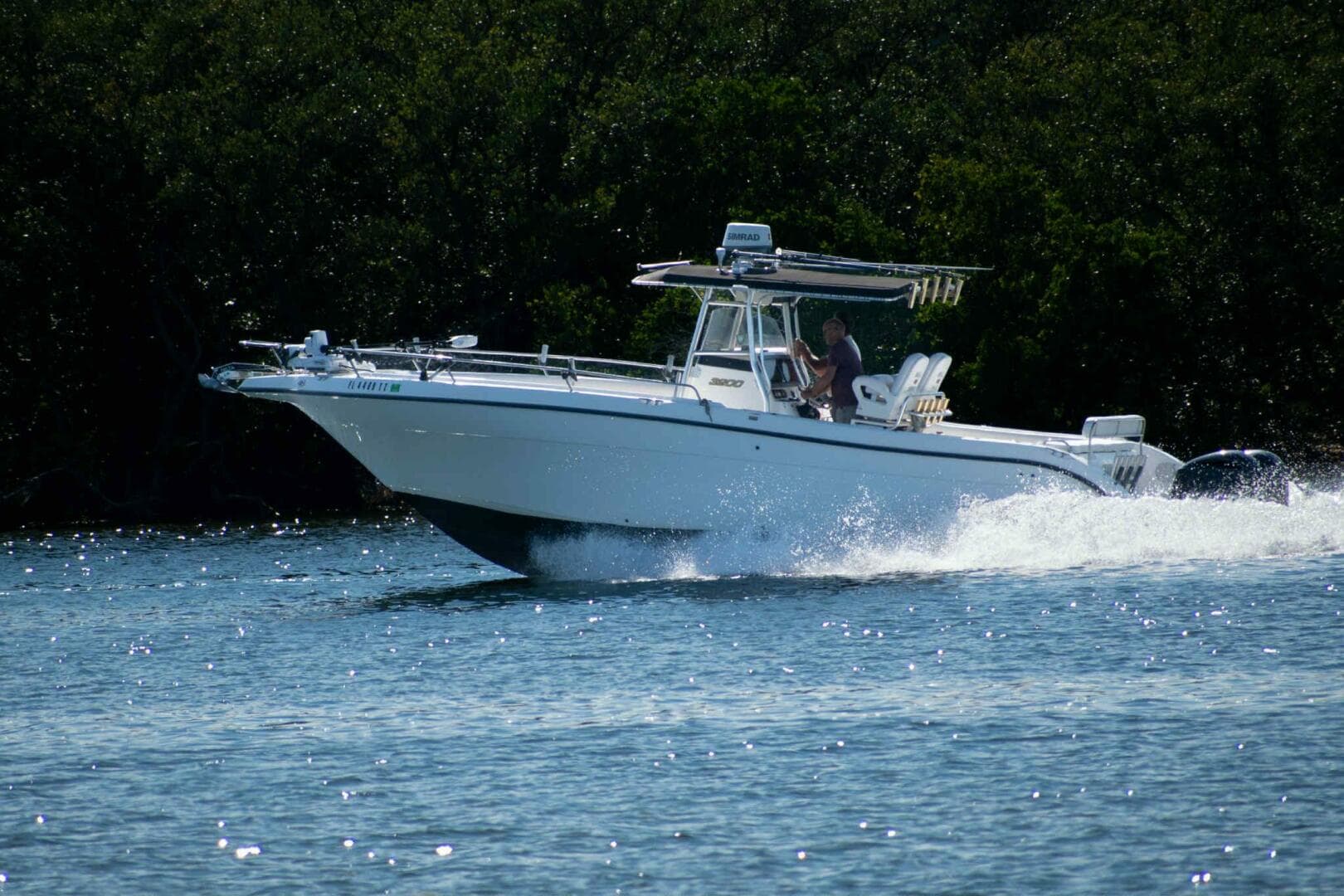 2004 Century 3200 Center Console — photo 12