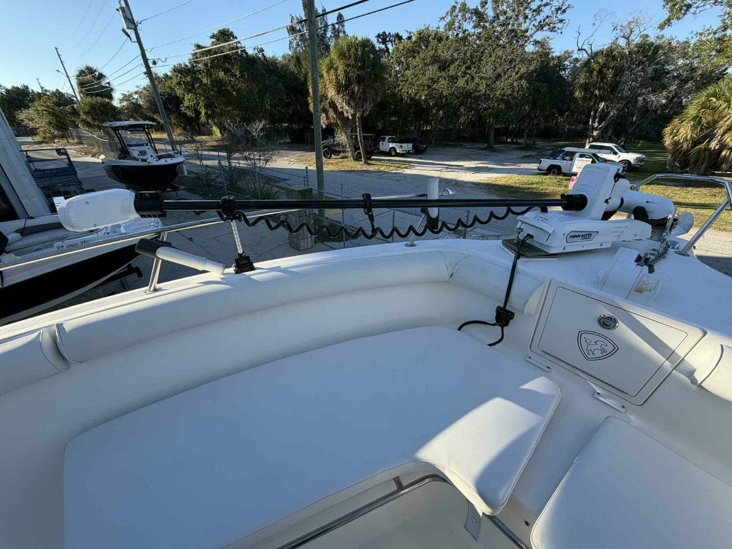 2004 Century 3200 Center Console — photo 16