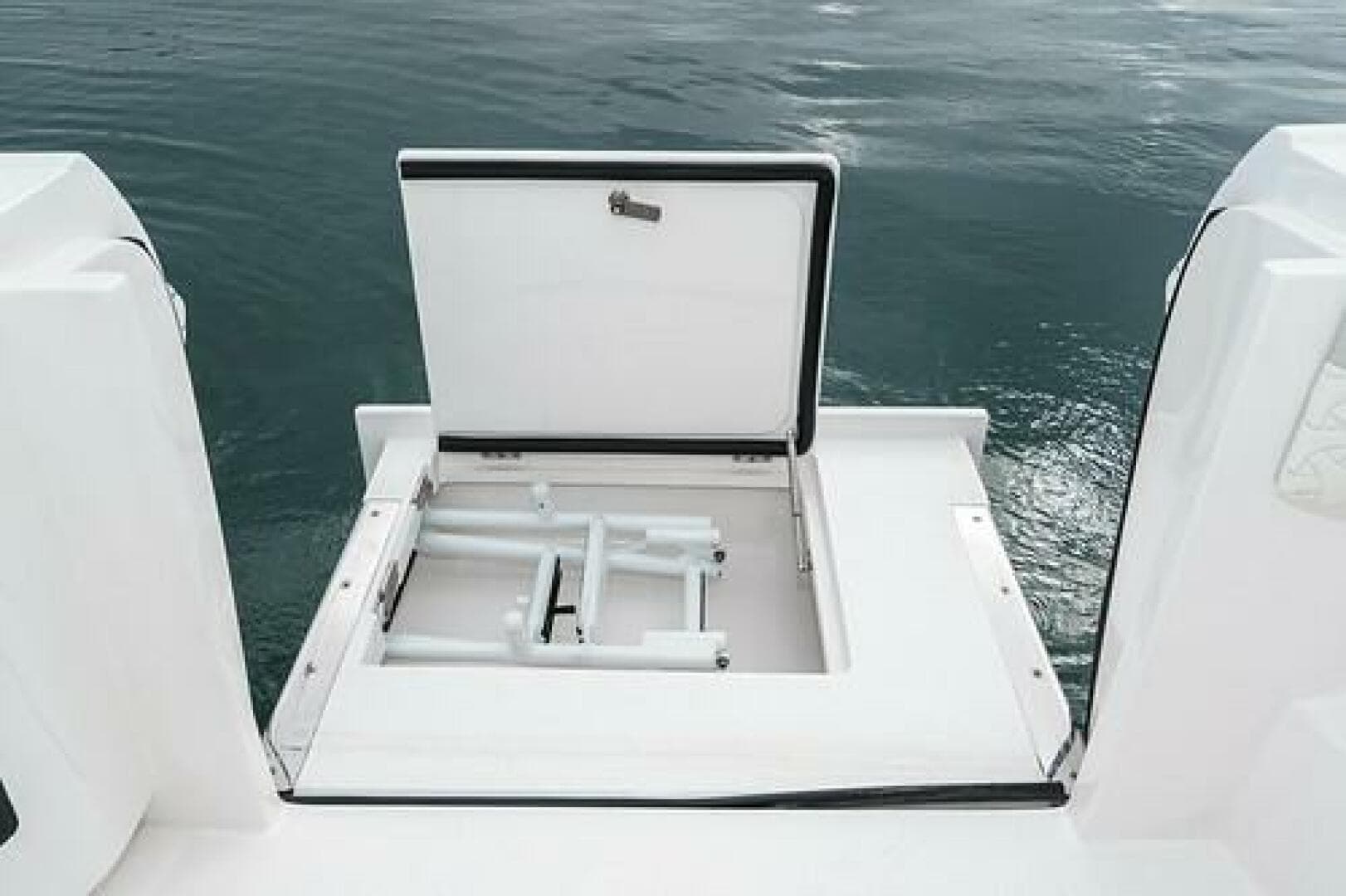 2022 Intrepid 477 Evolution — photo 17