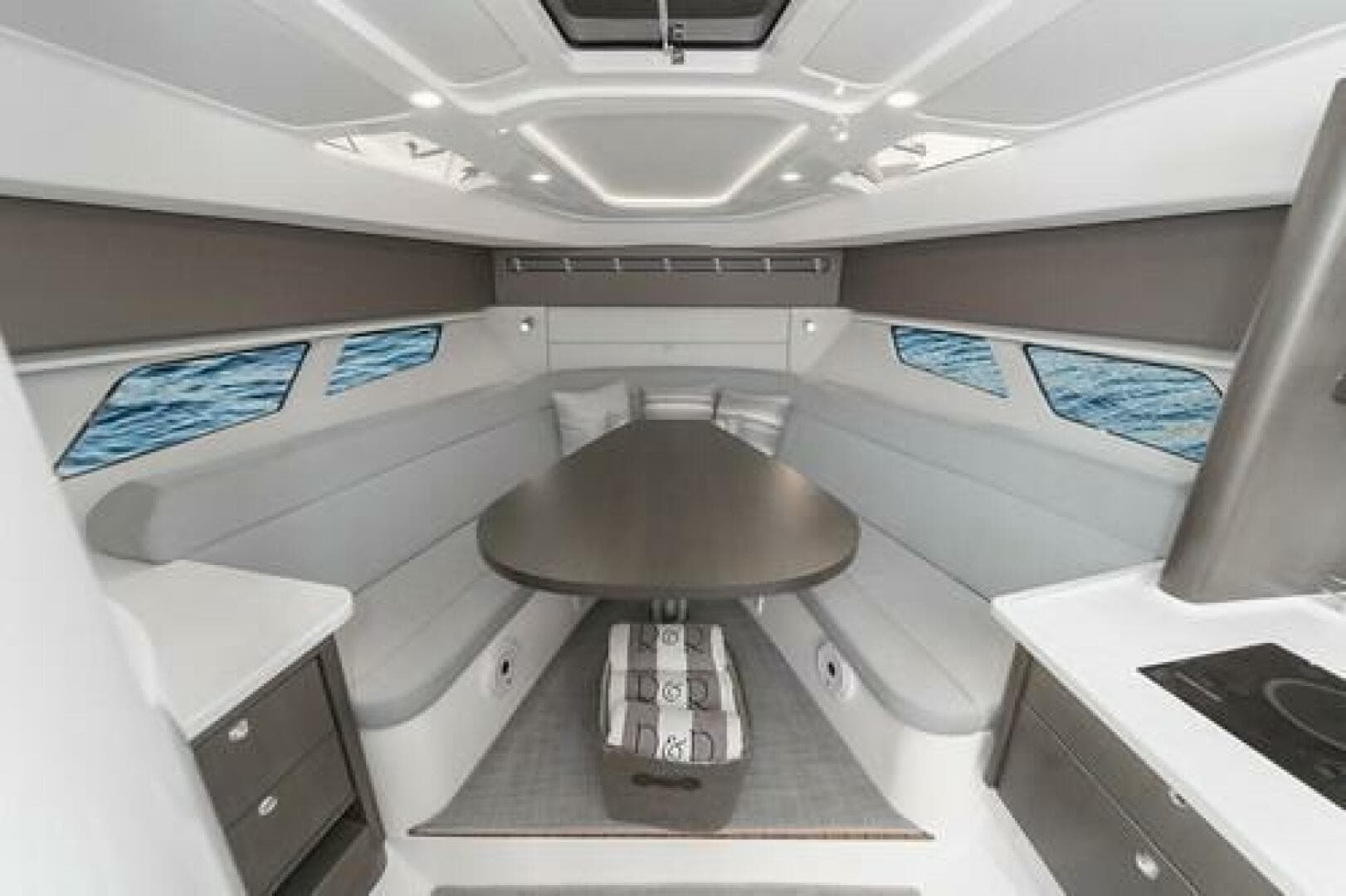 2022 Intrepid 477 Evolution — photo 34