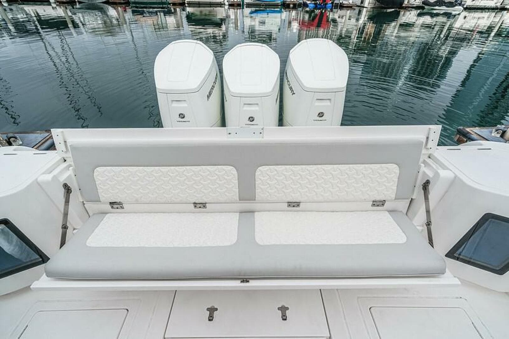 2022 Intrepid 477 Evolution — photo 13