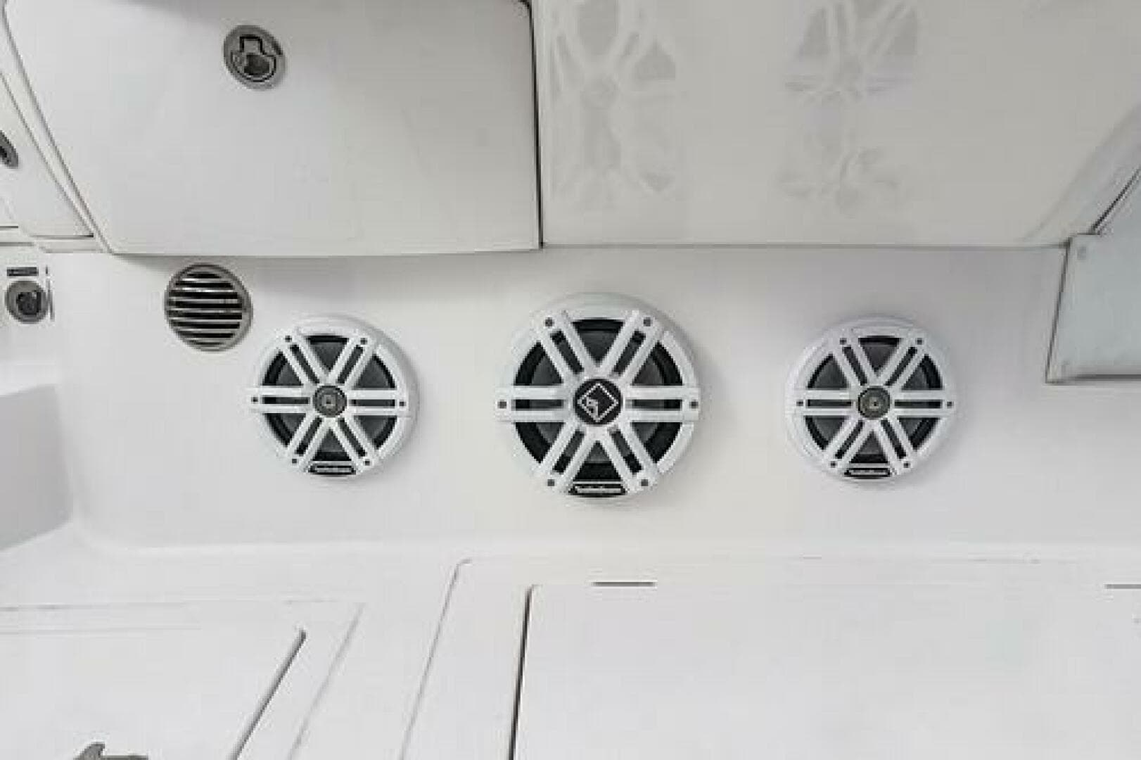 2022 Intrepid 477 Evolution — photo 44