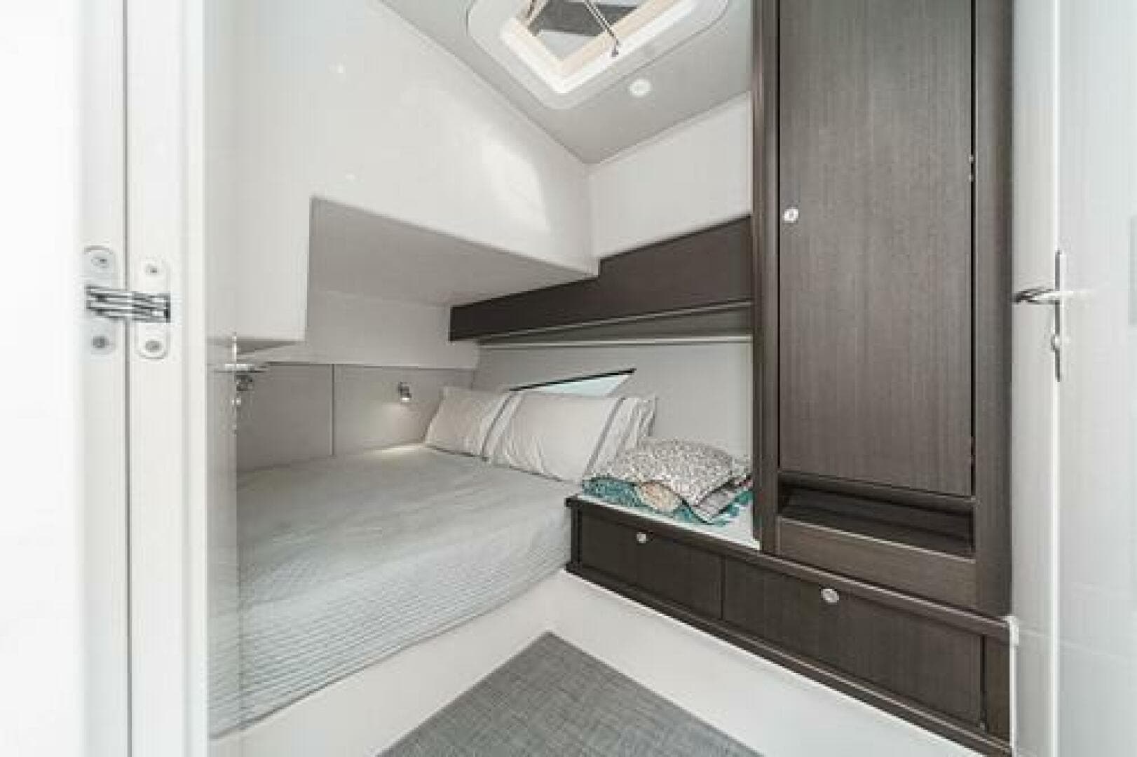 2022 Intrepid 477 Evolution — photo 36