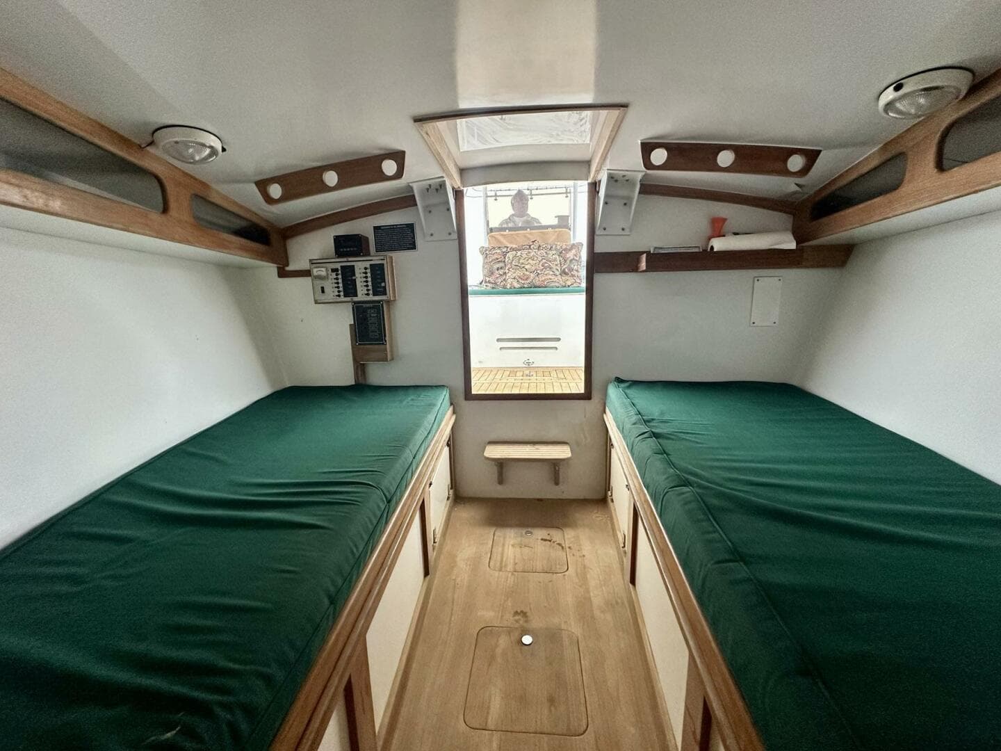 1987 Palm Beach 30 Express — photo 15