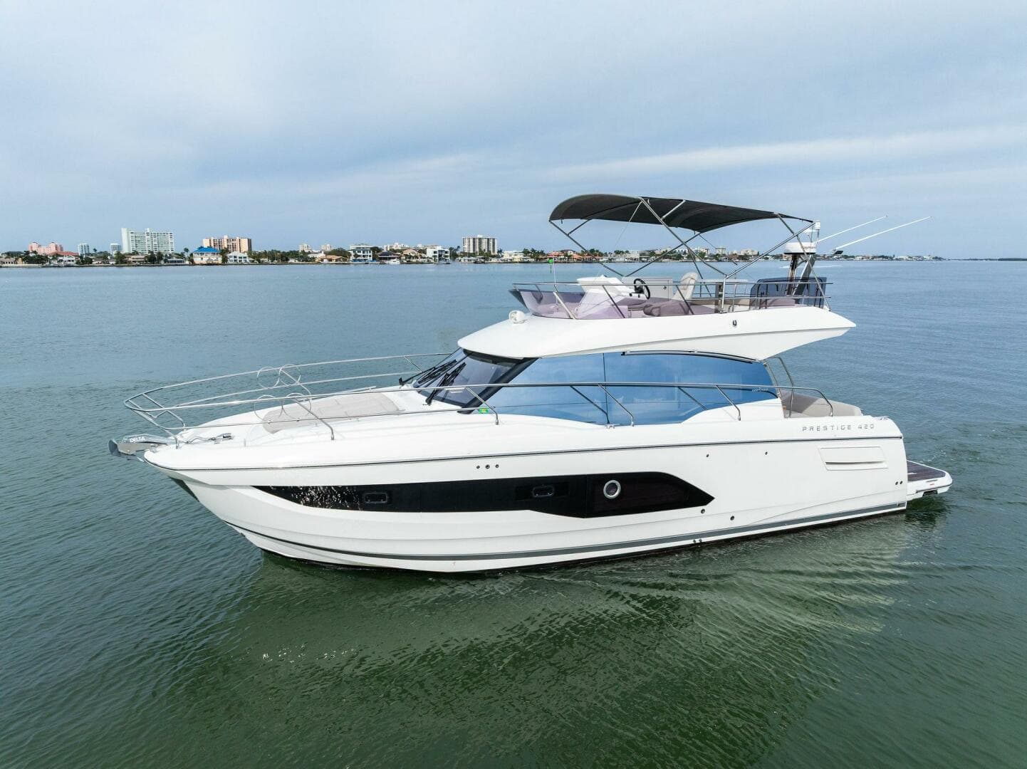 2022 Prestige 420 — photo 52