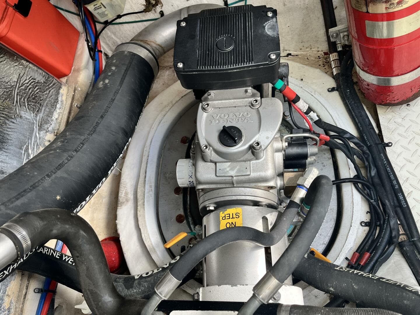 2008 Cruisers Yachts 390 Sport Coupe — photo 48