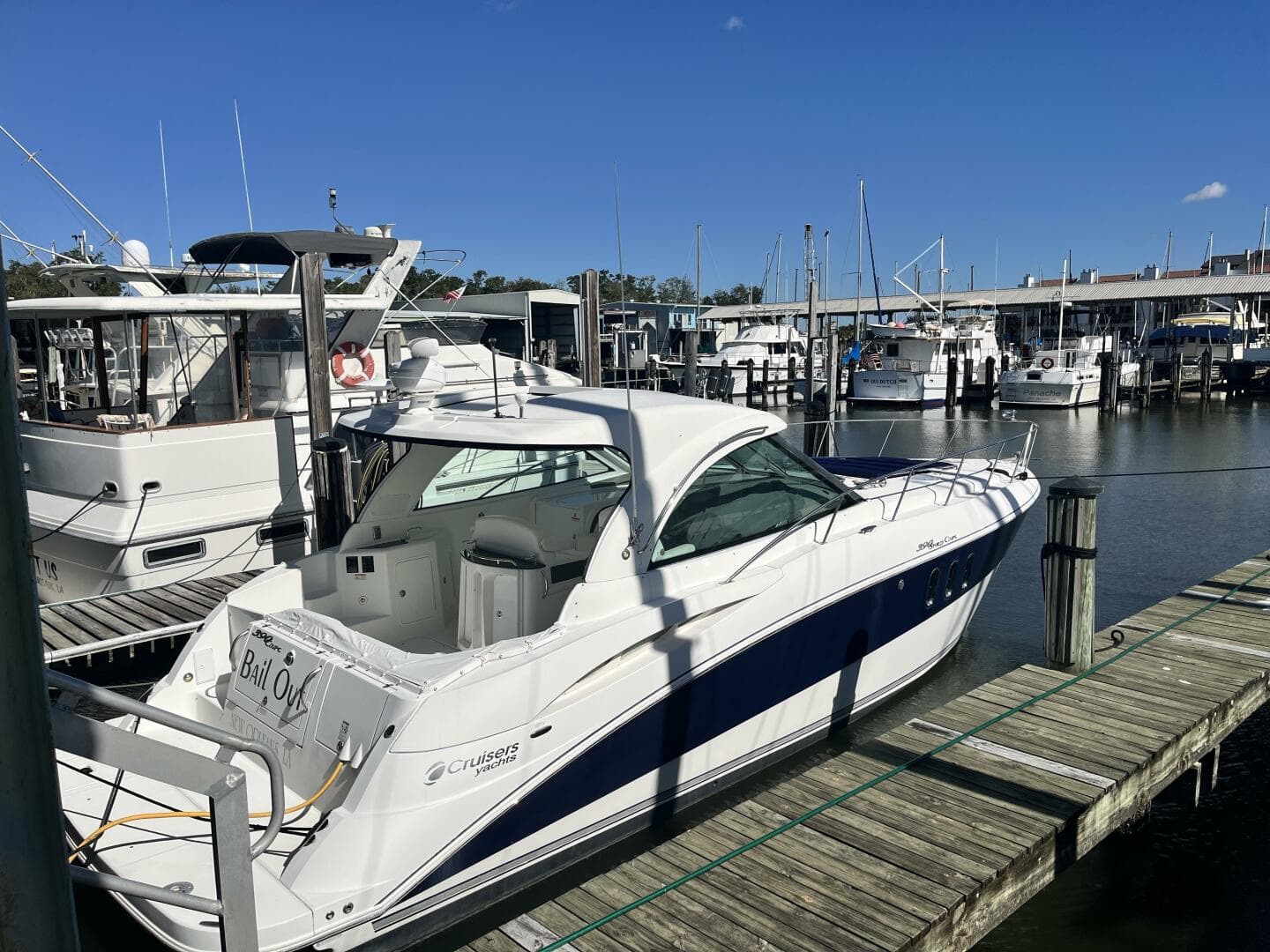 2008 Cruisers Yachts 390 Sport Coupe — photo 6