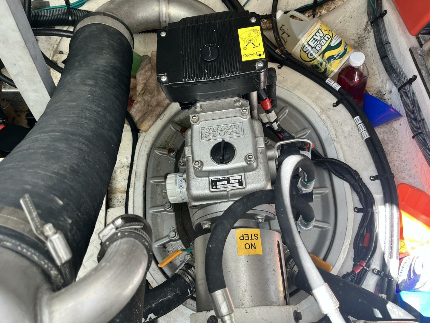 2008 Cruisers Yachts 390 Sport Coupe — photo 47