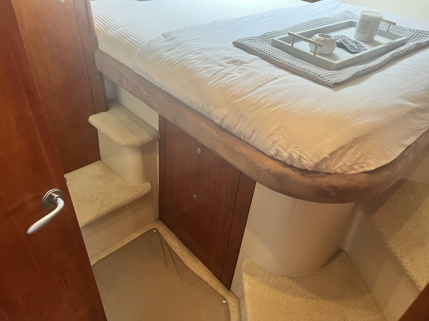 2008 Cruisers Yachts 390 Sport Coupe — photo 32