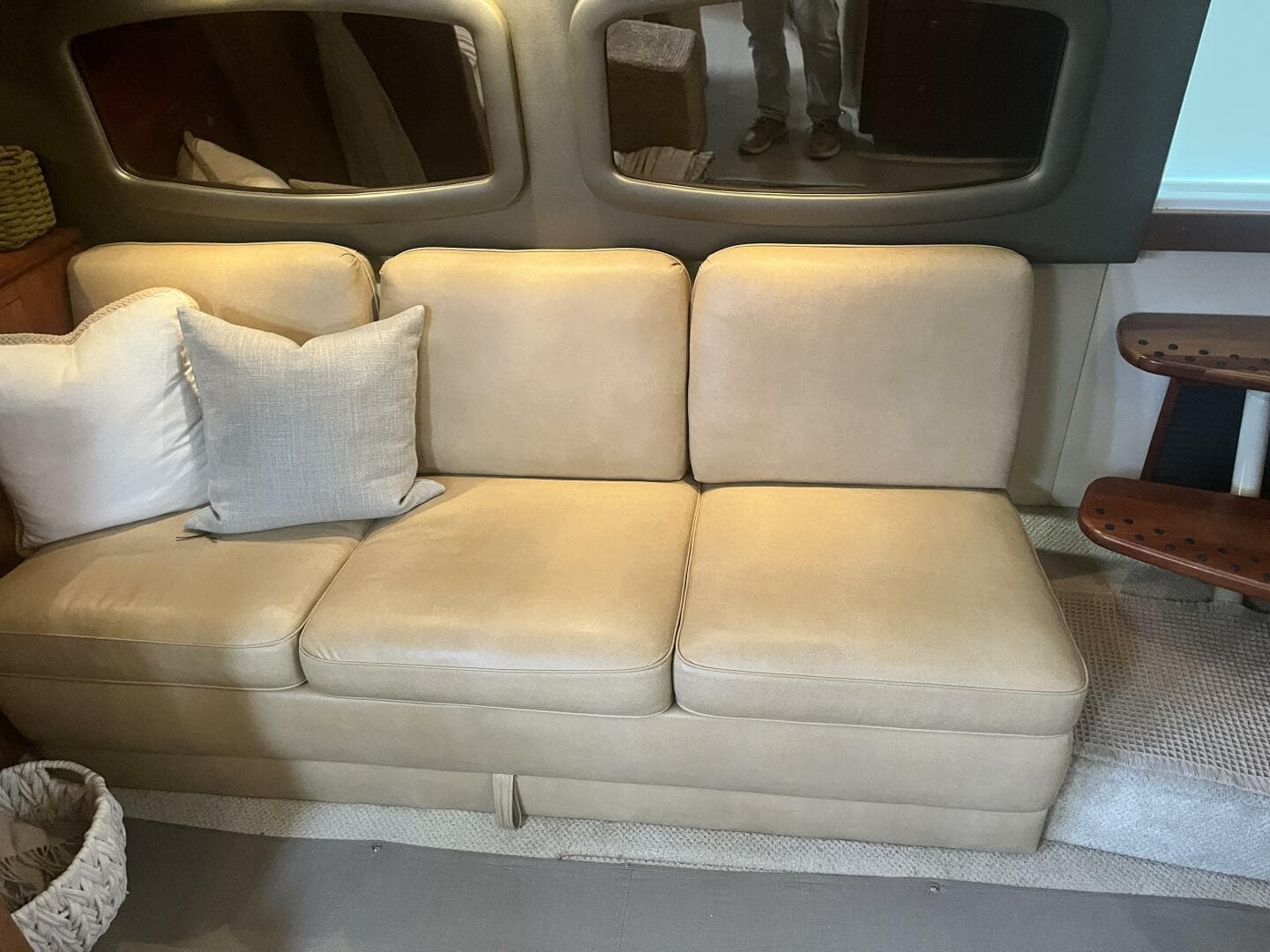 2008 Cruisers Yachts 390 Sport Coupe — photo 26