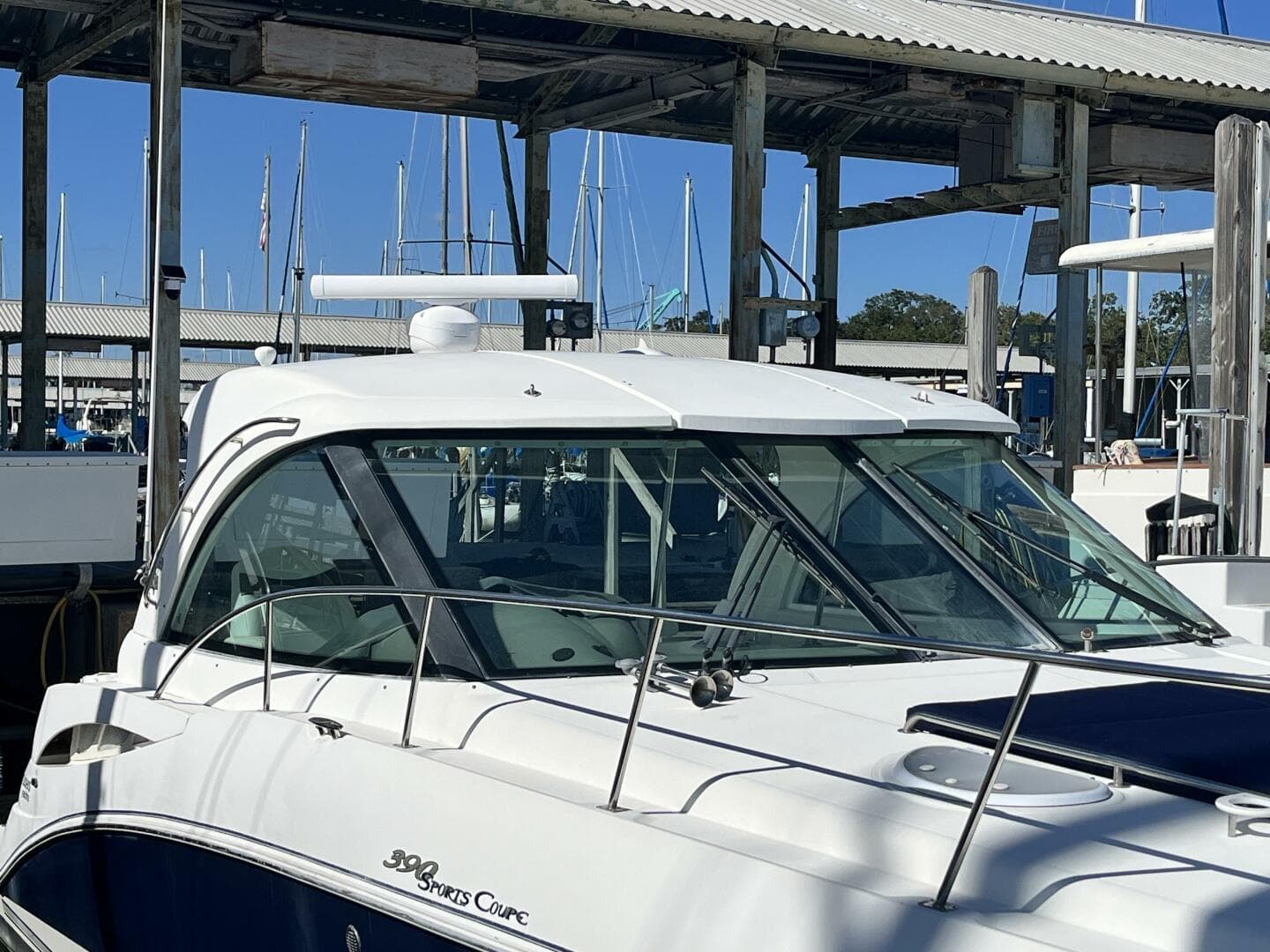 2008 Cruisers Yachts 390 Sport Coupe — photo 9