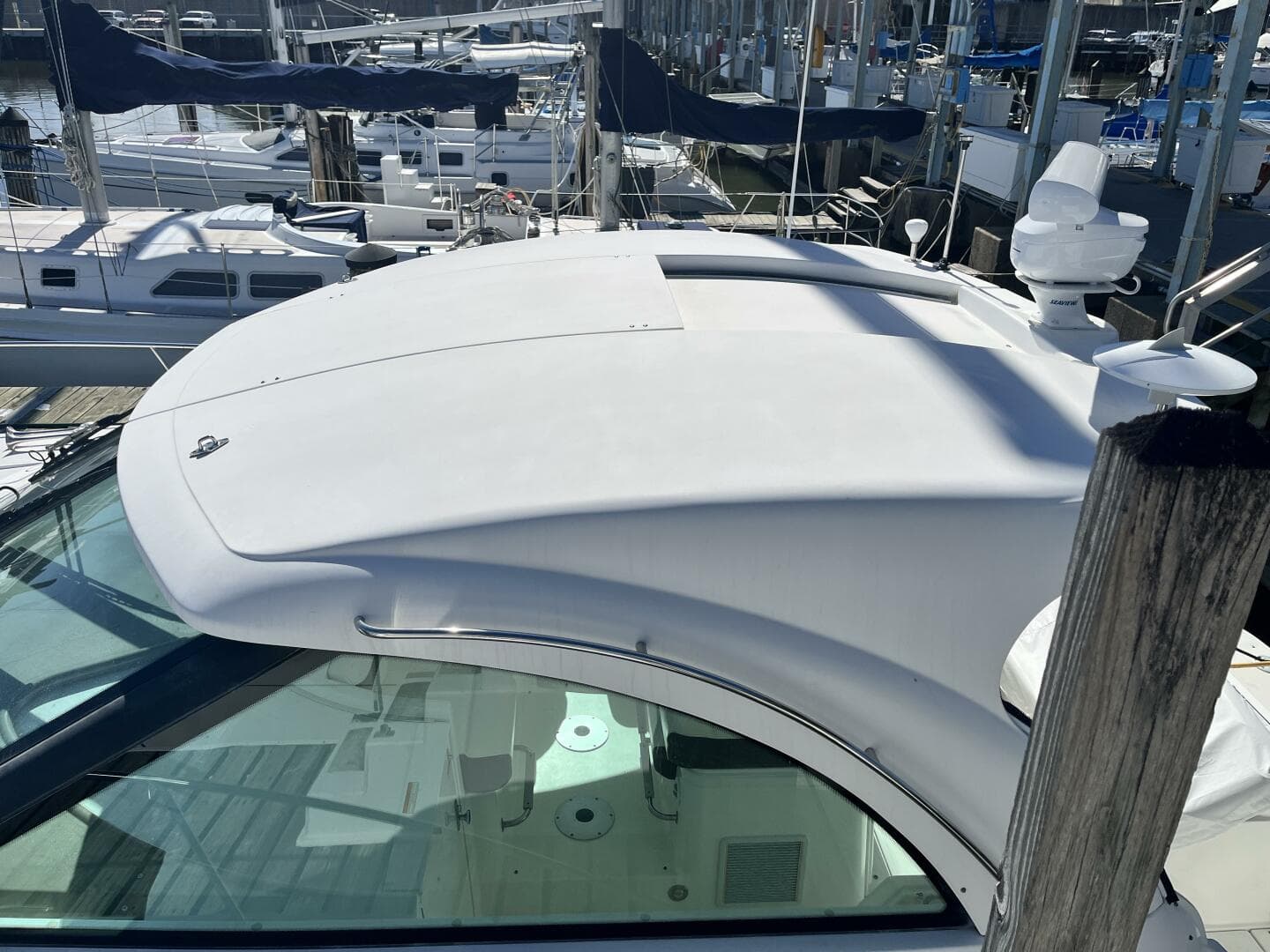 2008 Cruisers Yachts 390 Sport Coupe — photo 5
