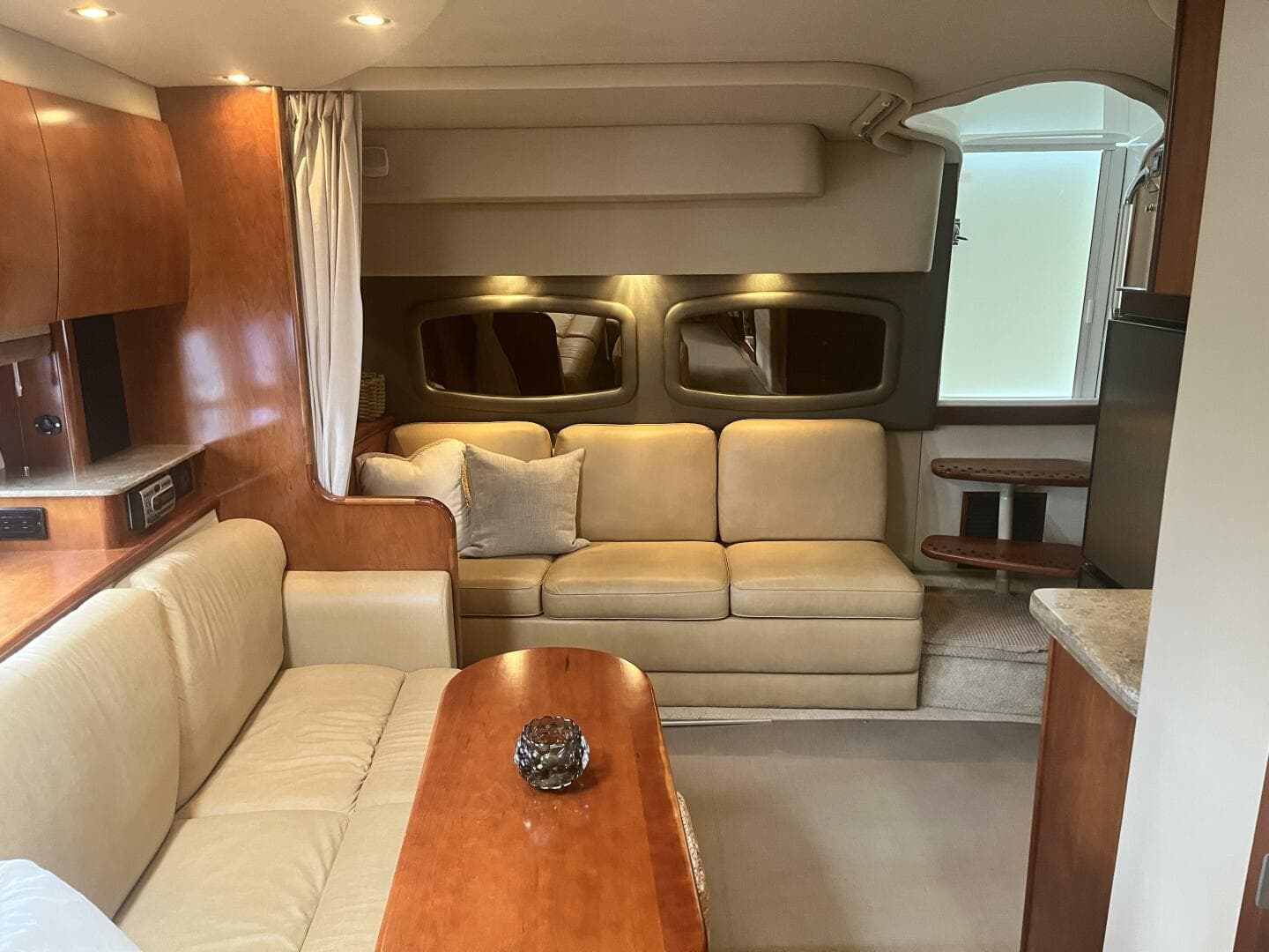 2008 Cruisers Yachts 390 Sport Coupe — photo 23