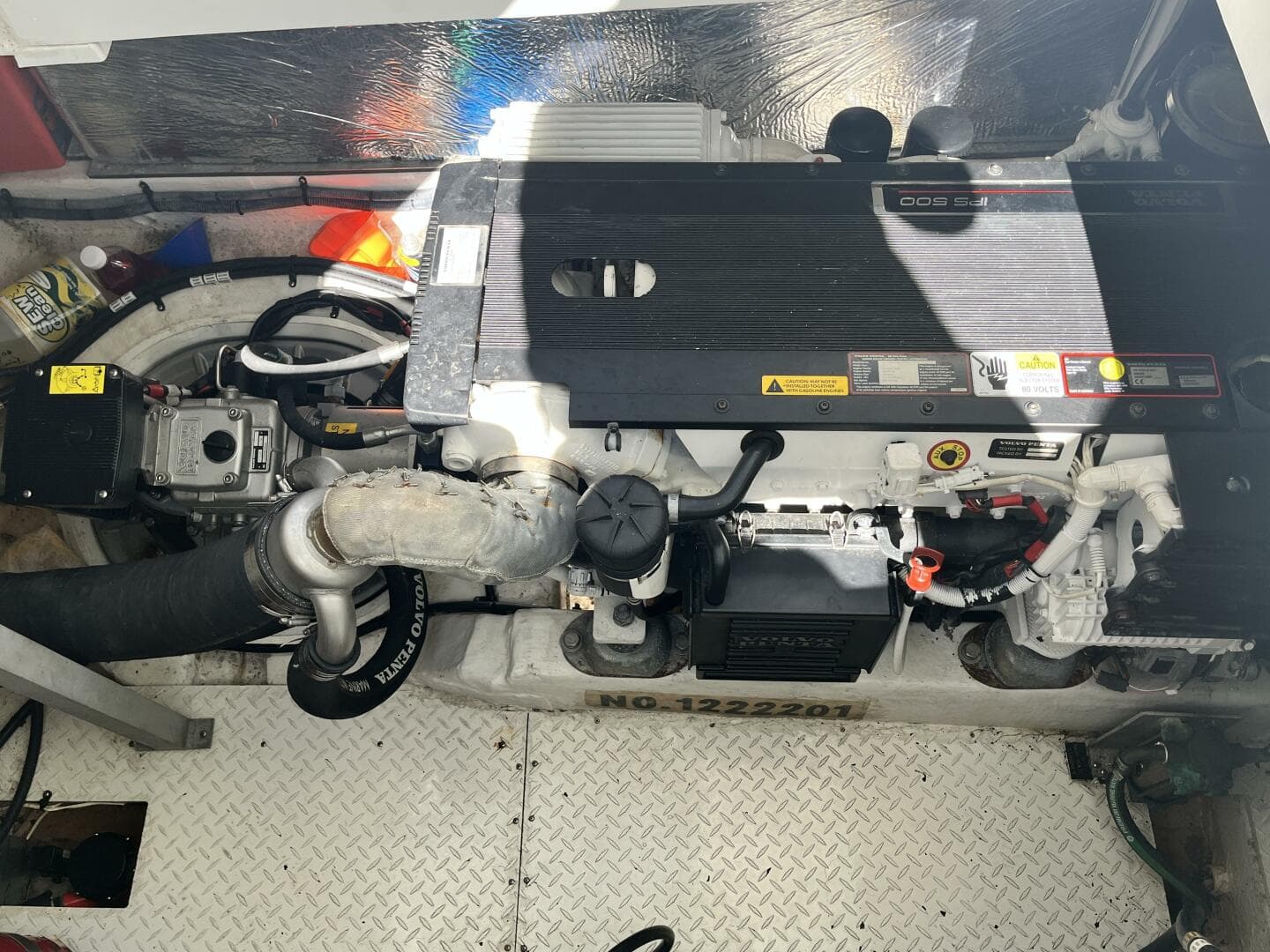 2008 Cruisers Yachts 390 Sport Coupe — photo 41