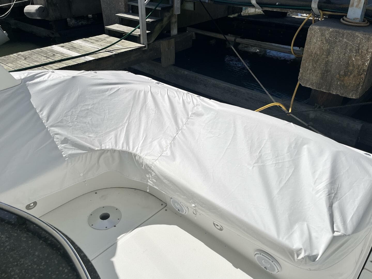 2008 Cruisers Yachts 390 Sport Coupe — photo 16