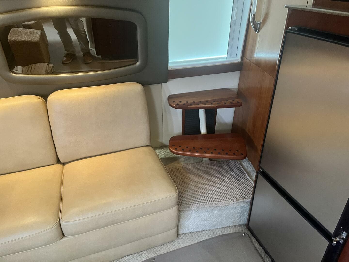 2008 Cruisers Yachts 390 Sport Coupe — photo 27