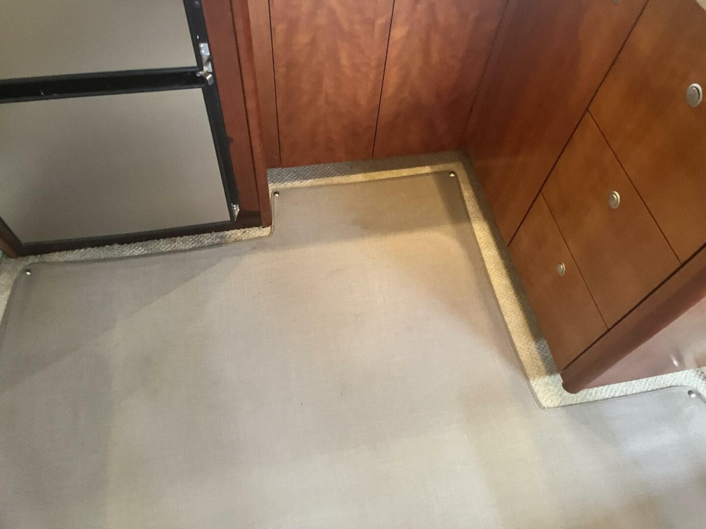 2008 Cruisers Yachts 390 Sport Coupe — photo 36