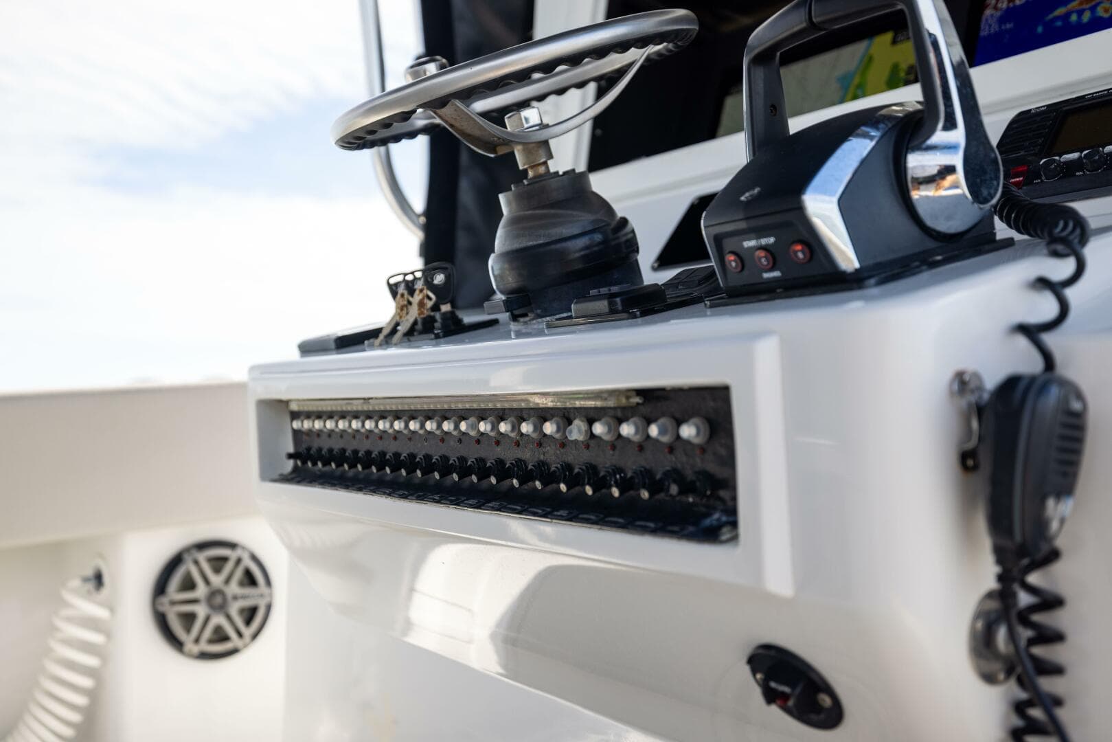 2016 Contender — photo 46