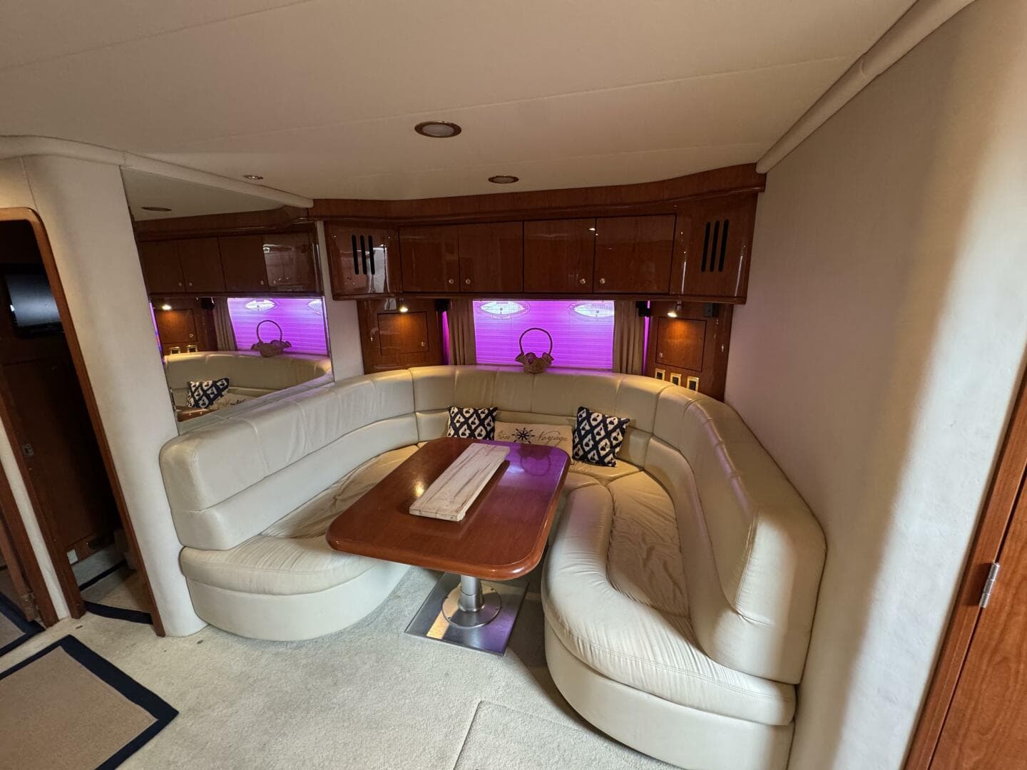 2001 Sea Ray 510 Sundancer — photo 18