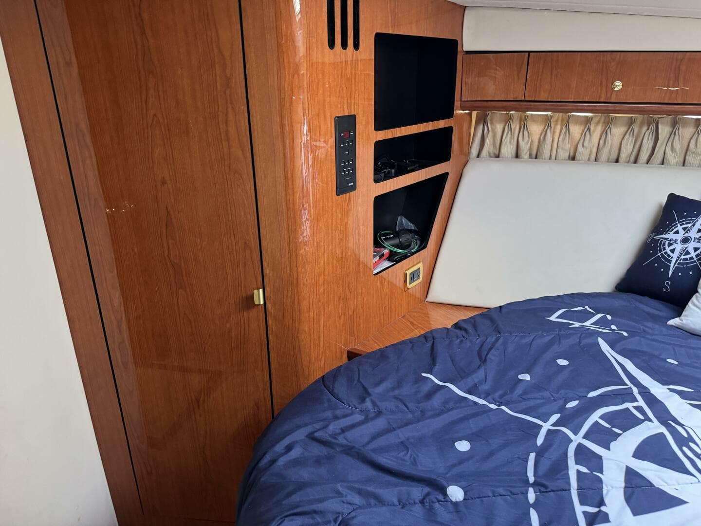 2001 Sea Ray 510 Sundancer — photo 21