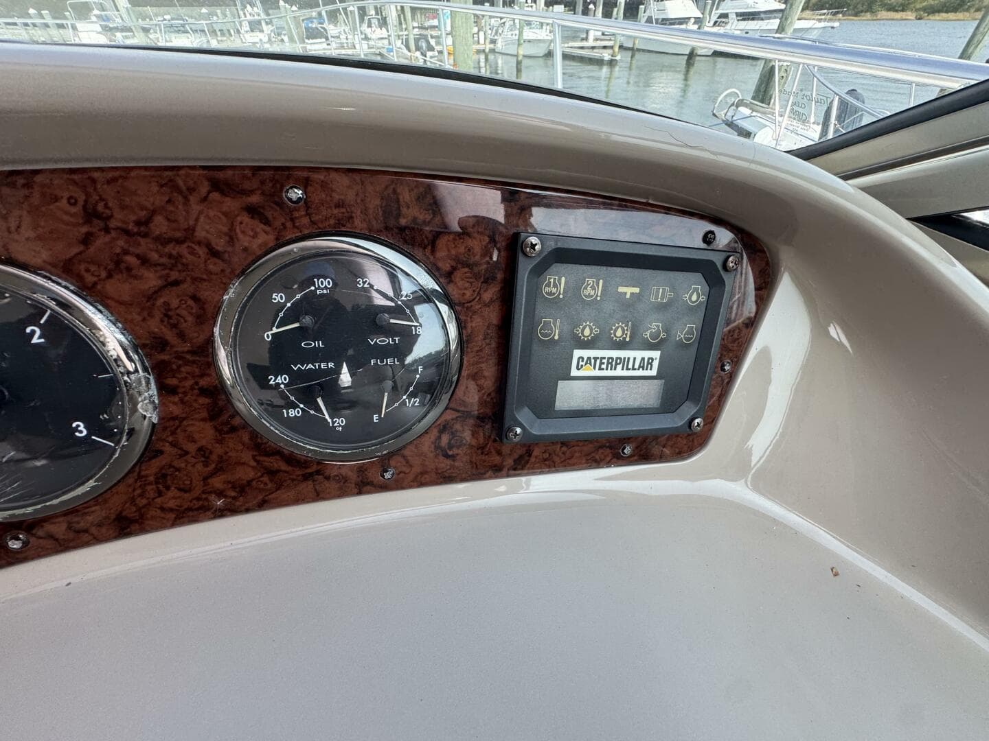 2001 Sea Ray 510 Sundancer — photo 13