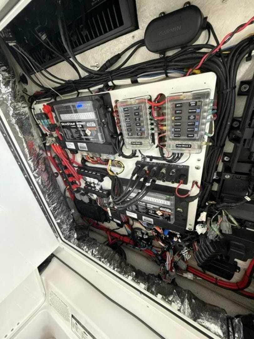 2023 Sportsman 352 Open — photo 59