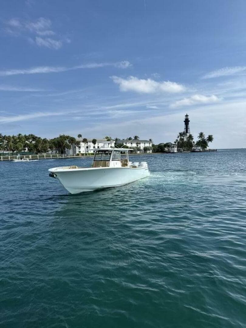 2023 Sportsman 352 Open — photo 2