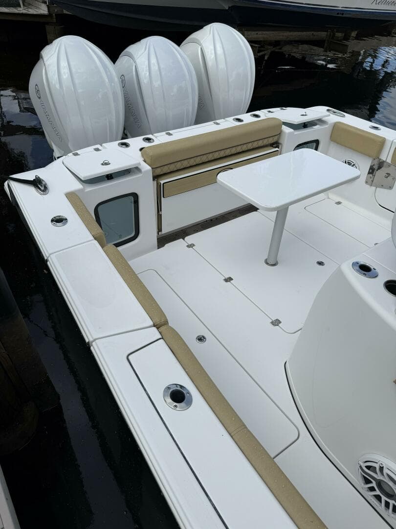 2023 Sportsman 352 Open — photo 9