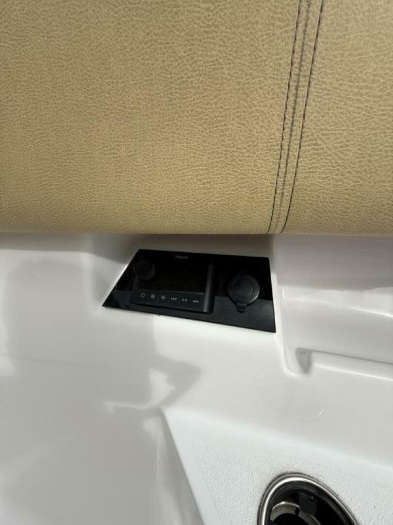 2023 Sportsman 352 Open — photo 27