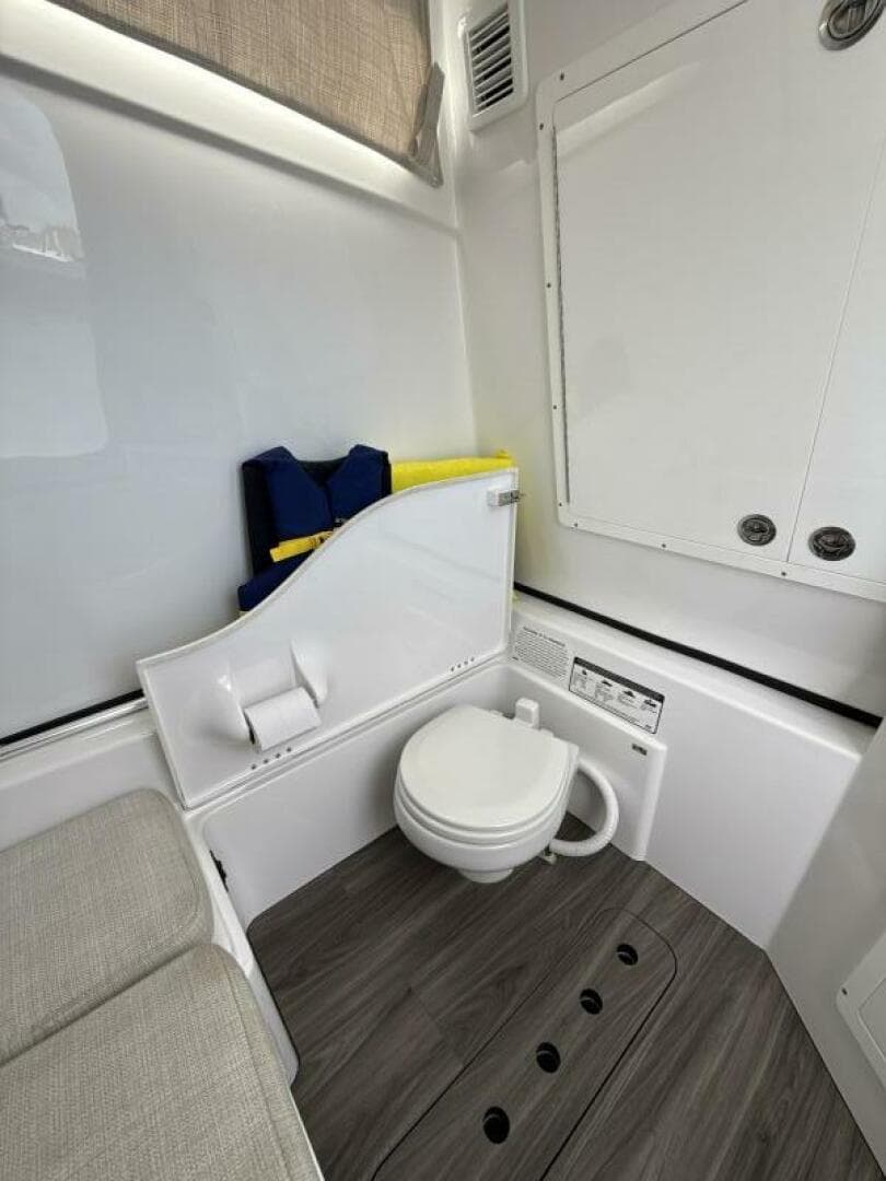 2023 Sportsman 352 Open — photo 39