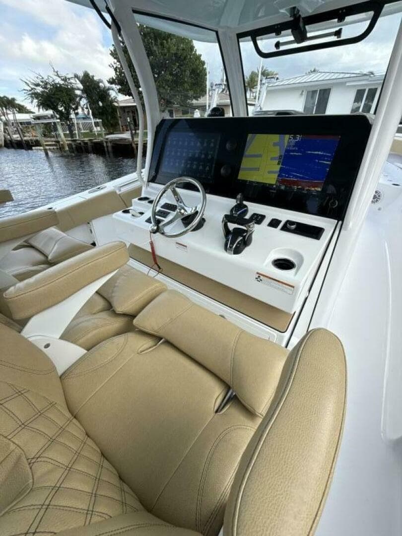 2023 Sportsman 352 Open — photo 6