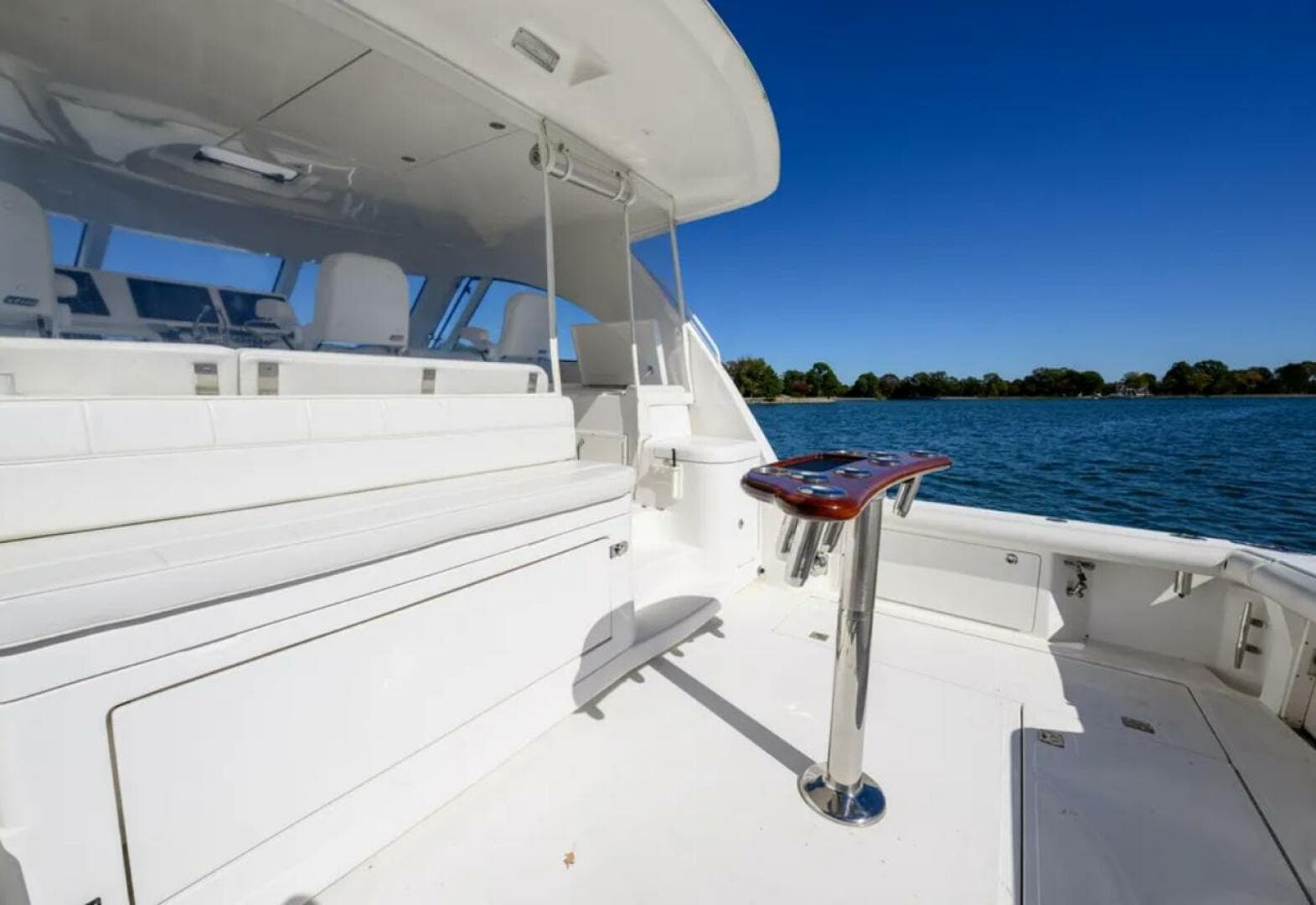 2013 Cabo 40 Hardtop Express — photo 15