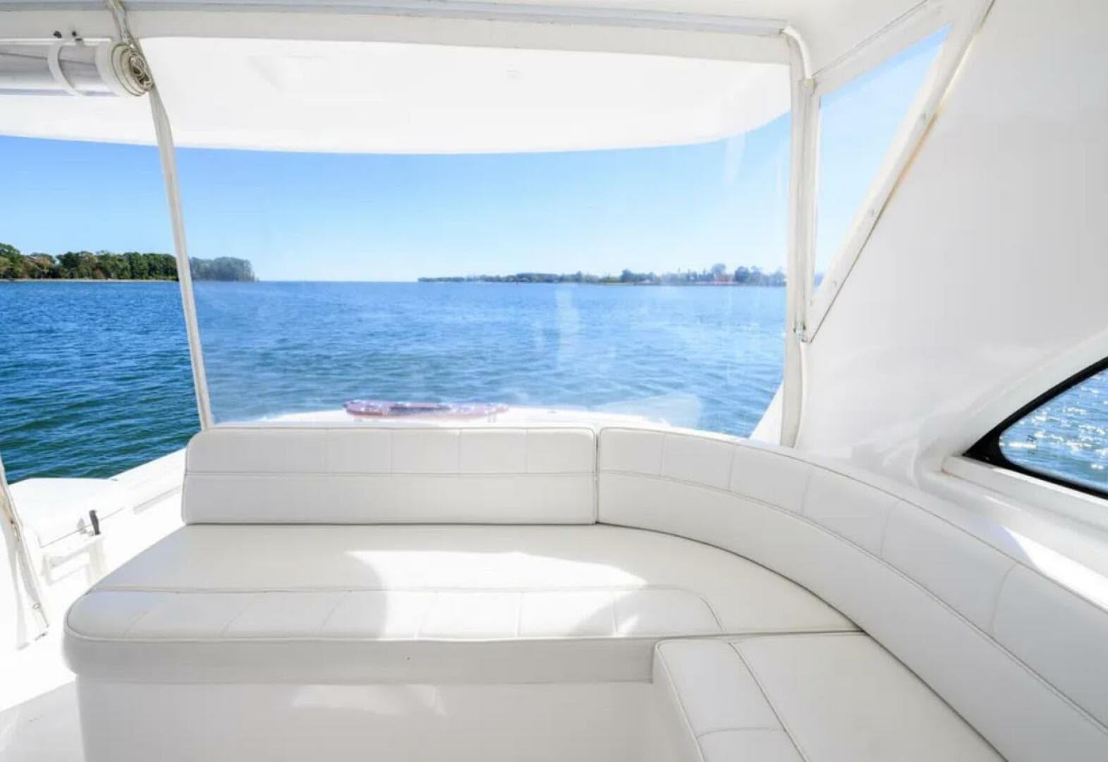 2013 Cabo 40 Hardtop Express — photo 14