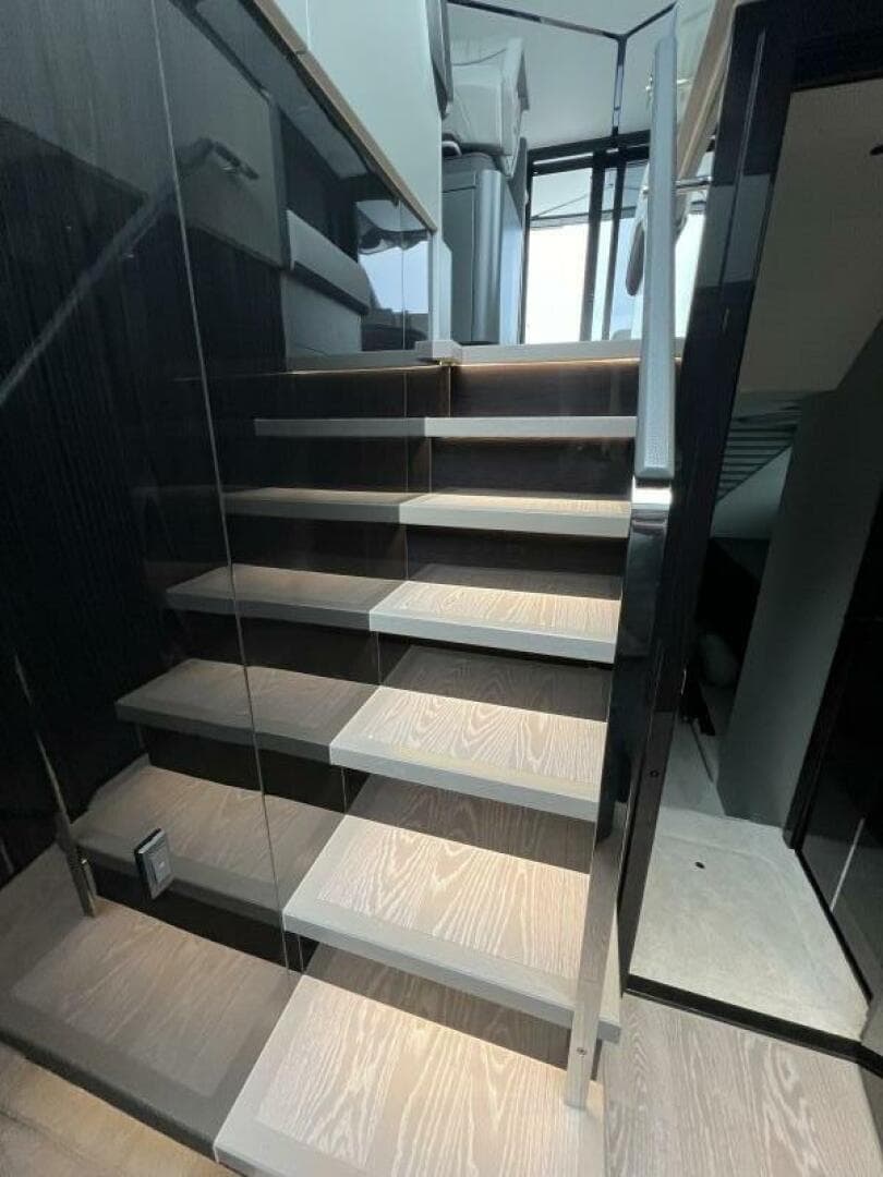 2026 Sunseeker 55 Predator — photo 37