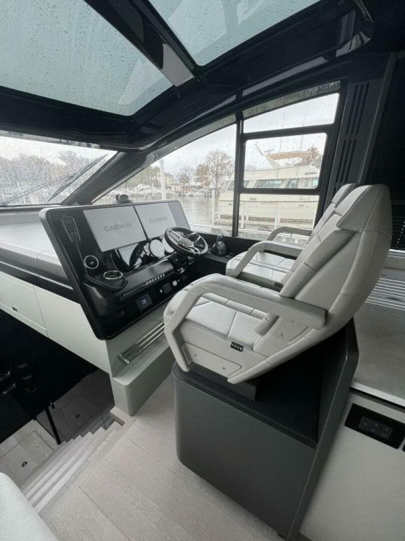 2026 Sunseeker 55 Predator — photo 27