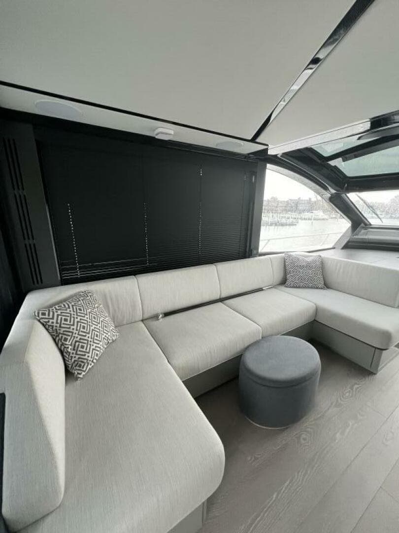 2026 Sunseeker 55 Predator — photo 22