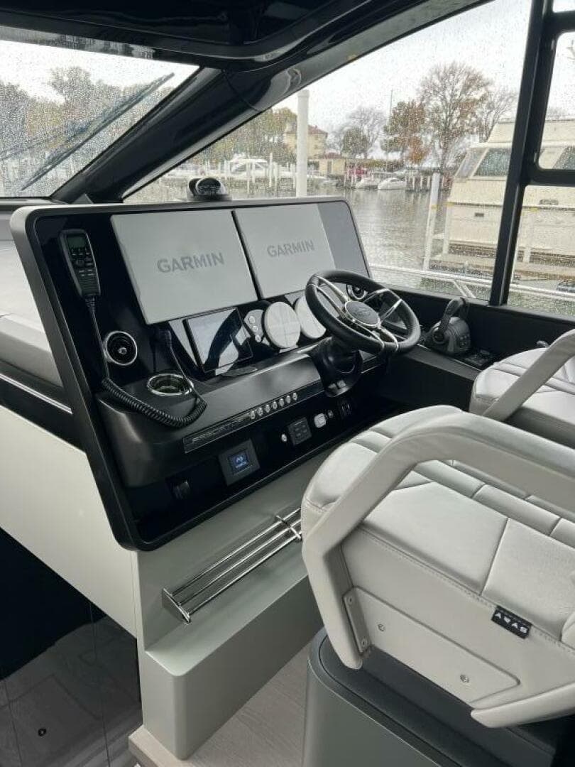 2026 Sunseeker 55 Predator — photo 29