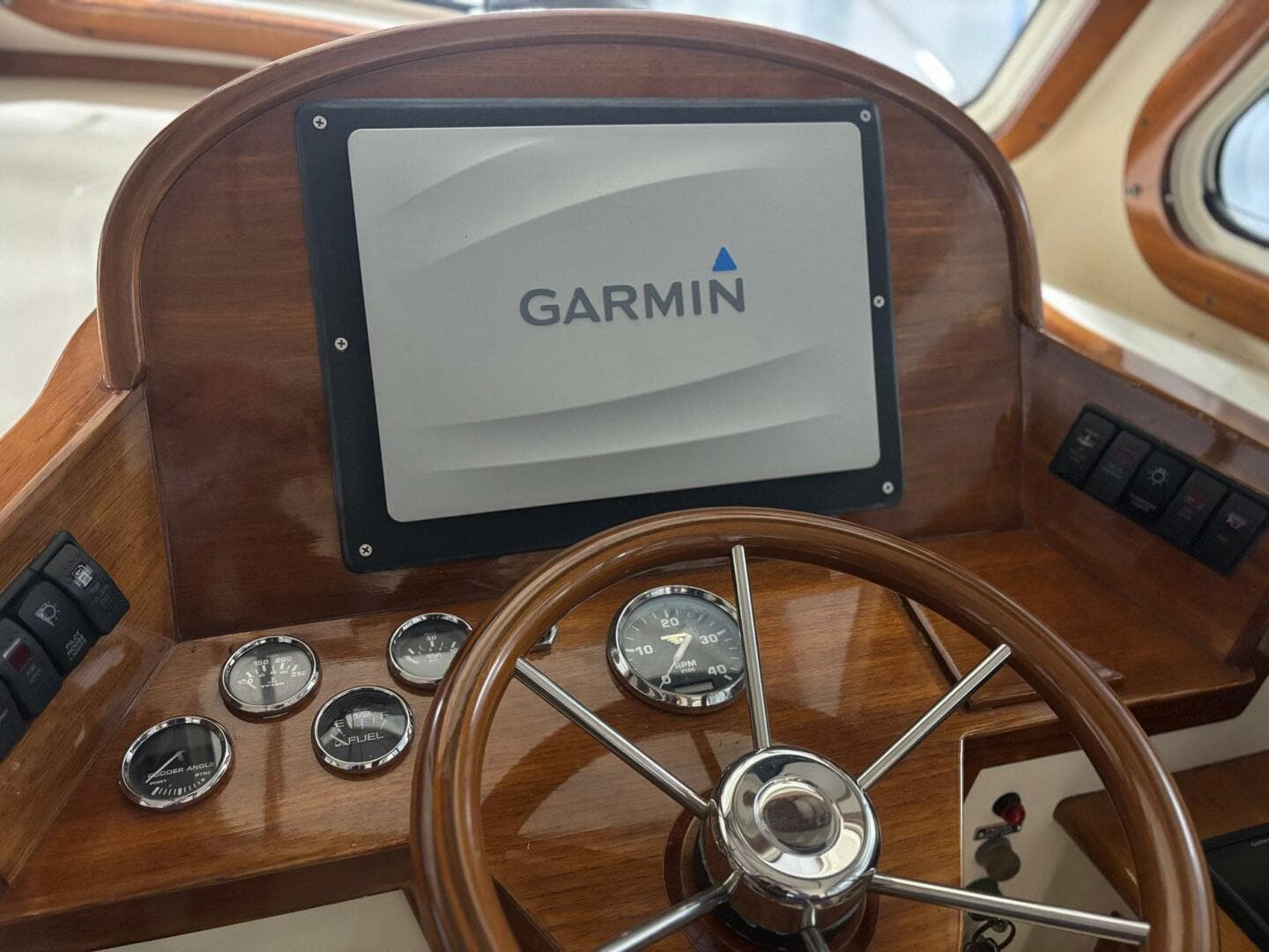 2003 Hinckley 36 Picnic Boat Ep — photo 6