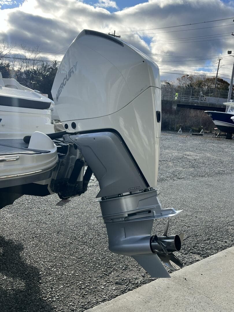 2021 Sea Ray 270 Sdx OB — photo 10