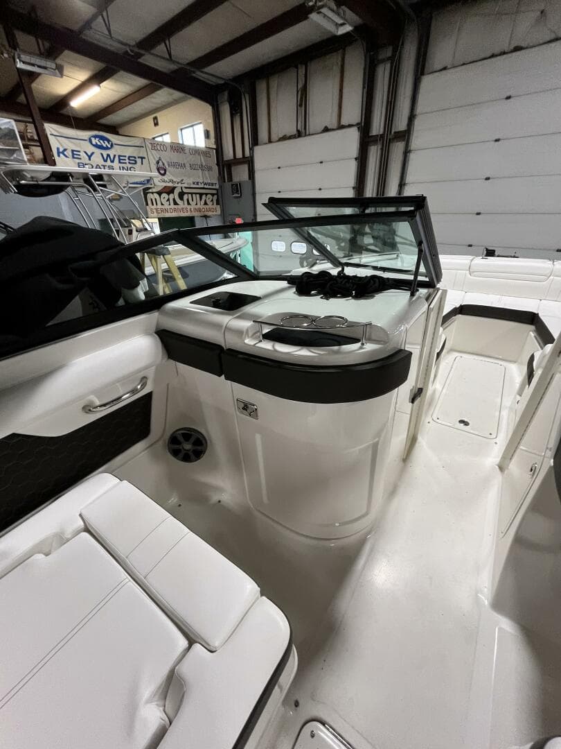 2021 Sea Ray 270 Sdx OB — photo 20
