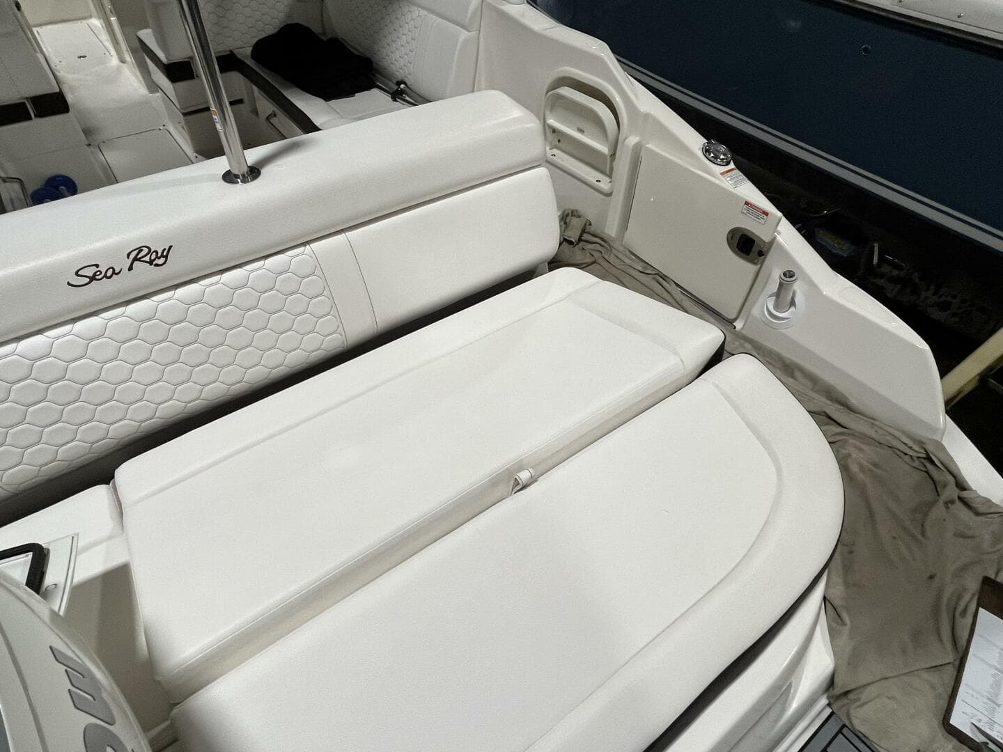 2021 Sea Ray 270 Sdx OB — photo 15