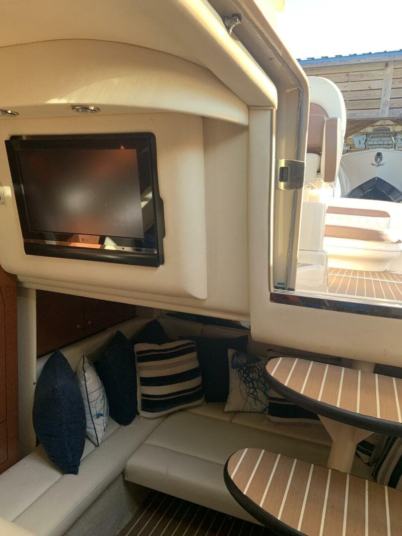 2005 Sea Ray 340 Sundancer — photo 5