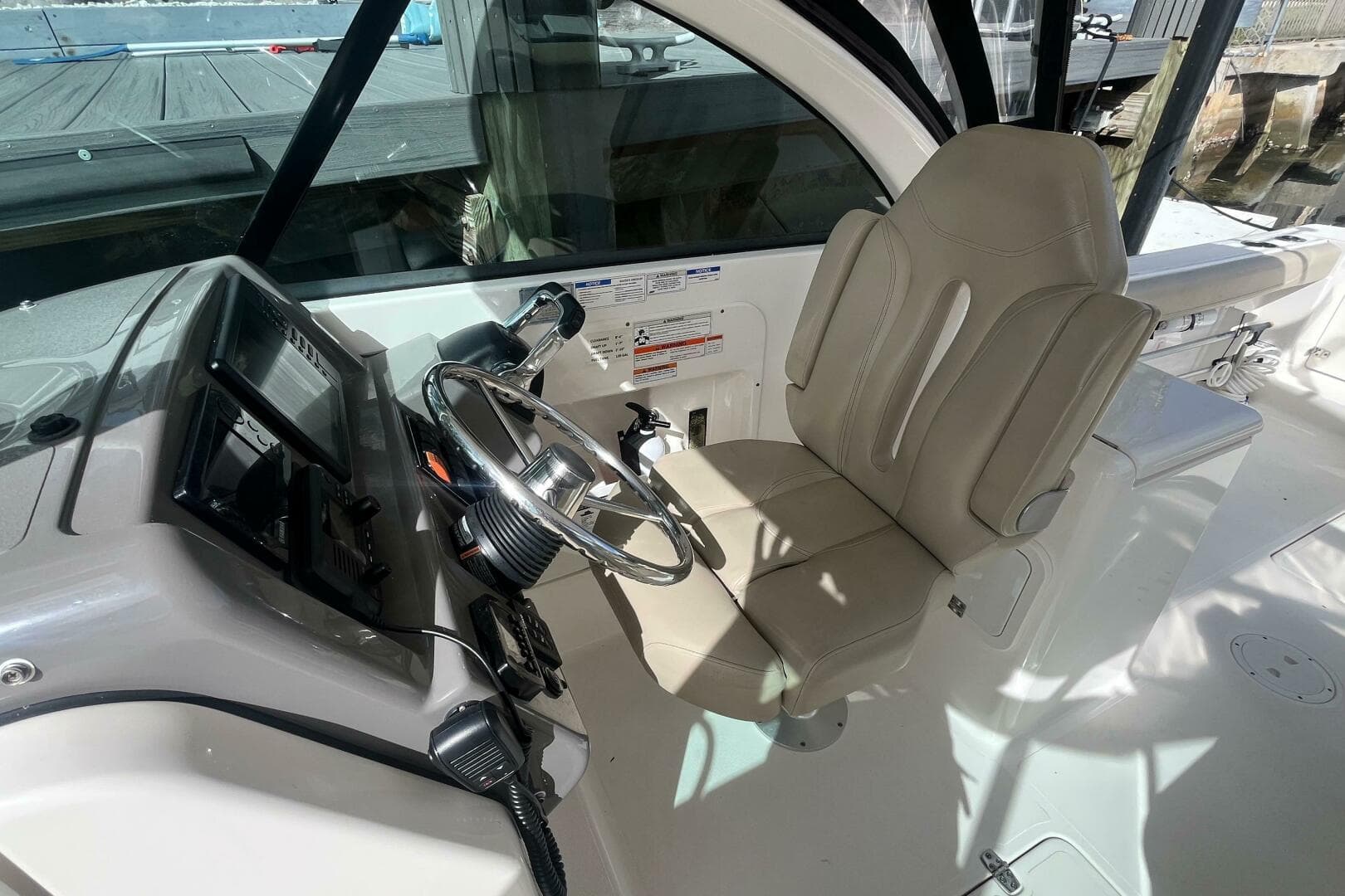 2015 Pursuit — photo 16